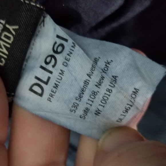 DL1961 | Cindy slim boot cut dark wash jeans - Picture 12 of 12